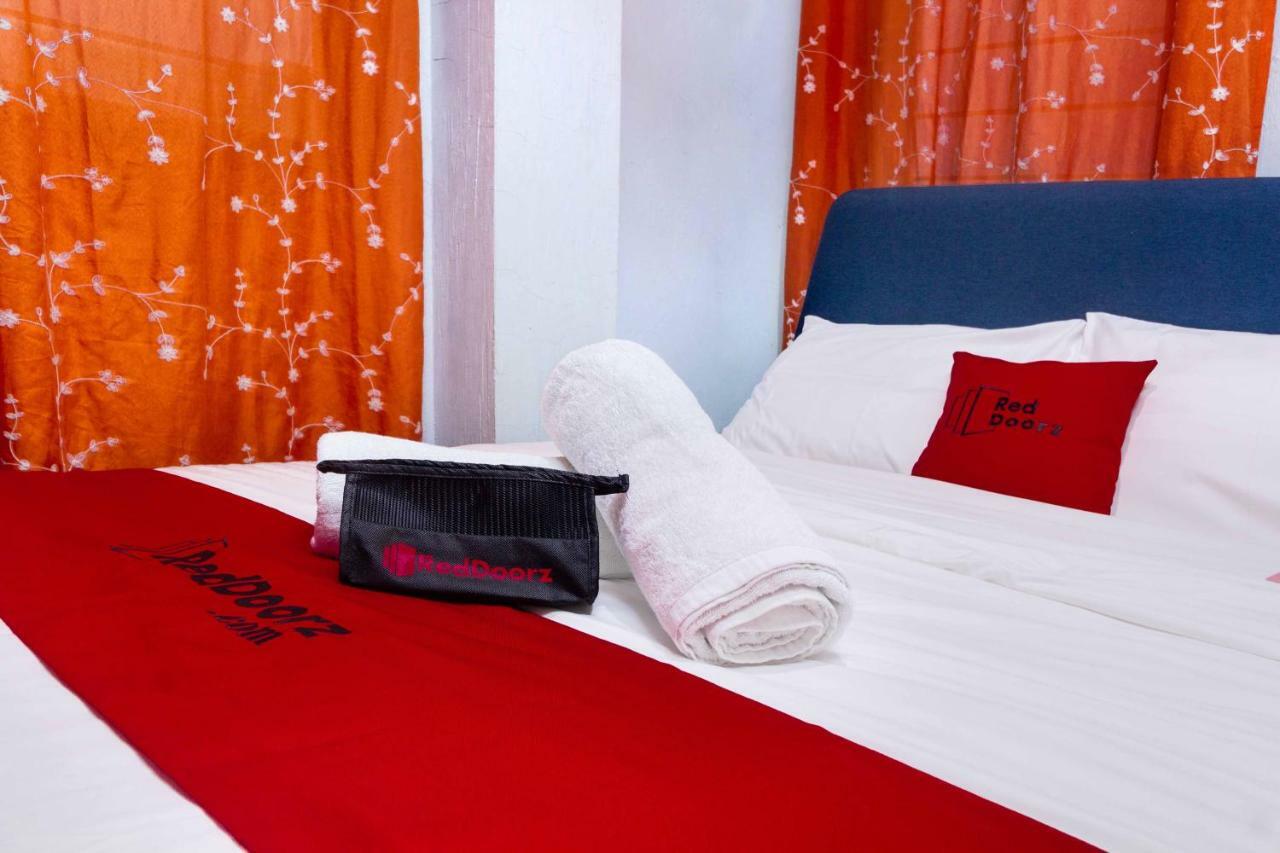 Reddoorz @ Zapatera Cebu Hotel Екстериор снимка
