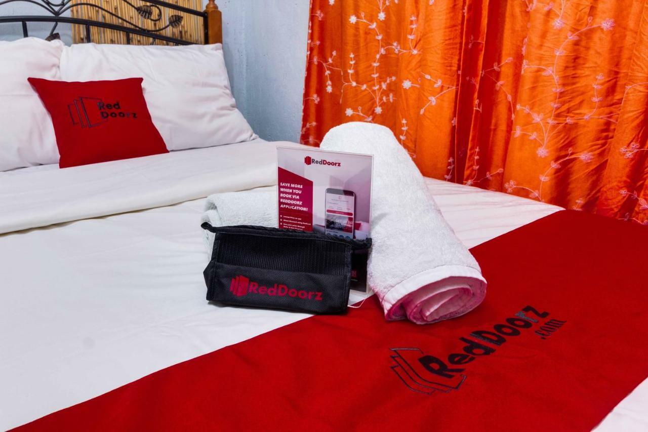 Reddoorz @ Zapatera Cebu Hotel Екстериор снимка